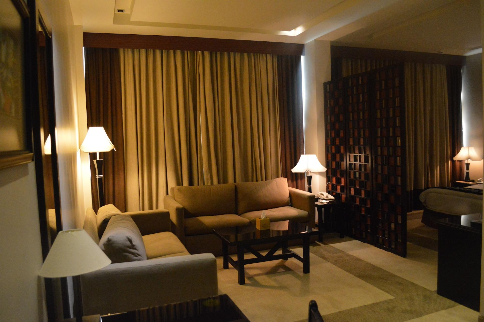 Century Park Hotel Amman Exterior photo