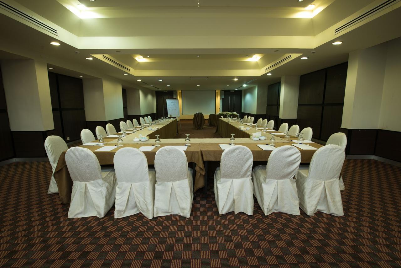 Century Park Hotel Amman Exterior photo
