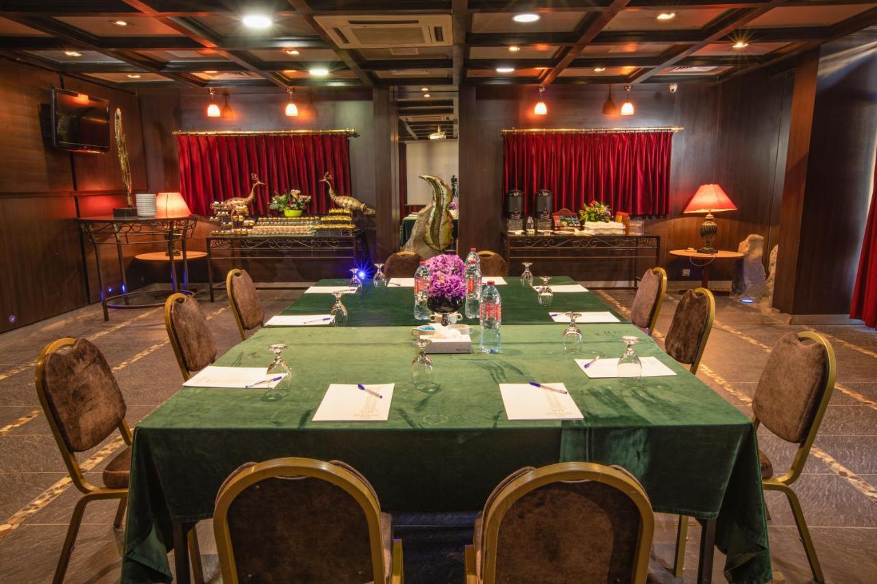 Century Park Hotel Amman Exterior photo